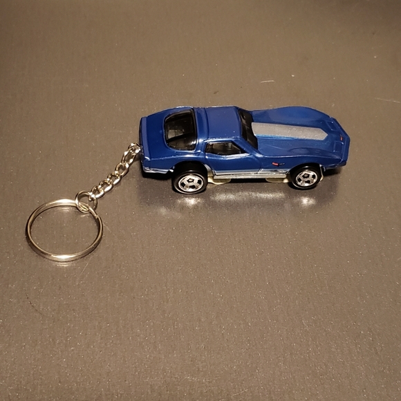 Surprise Hotwheels Keychains - Picture 7 of 9